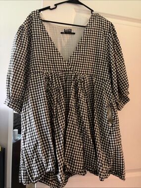 Ecote Black & White Gingham V-Neck Peplum Tunic